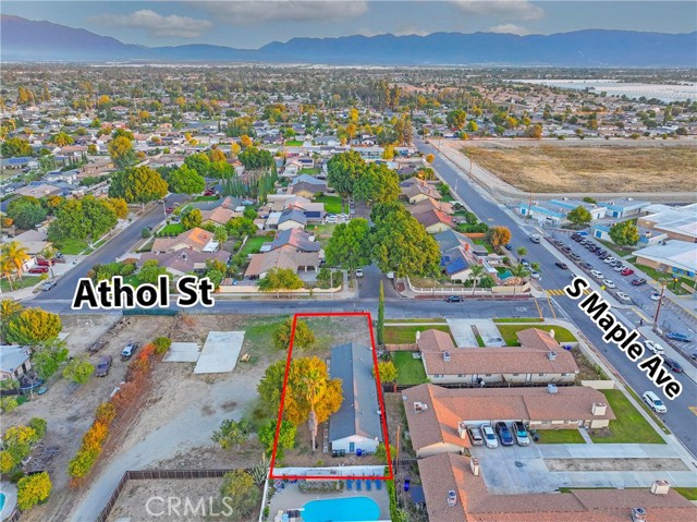 Detail Gallery Image 14 of 19 For 18264 Pine, Fontana,  CA 92335 - – Beds | – Baths