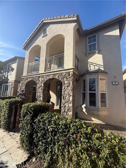 Front Image Thumbnail for CROC26042380