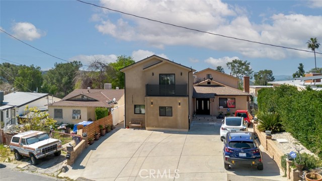 Detail Gallery Image 3 of 33 For 10787 Las Lunitas Ave, Tujunga,  CA 91042 - 2 Beds | 1/1 Baths