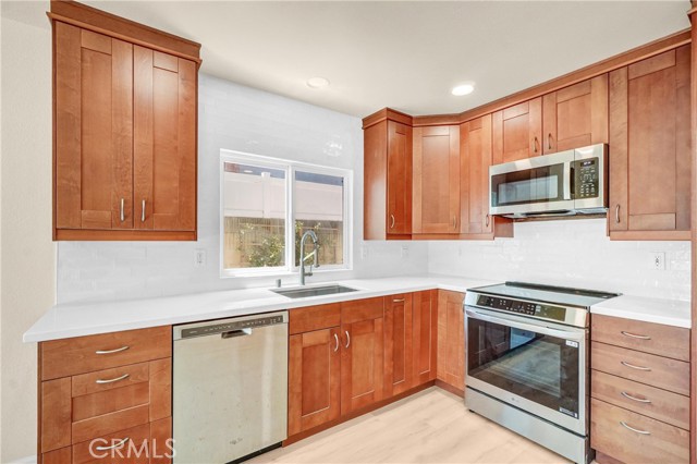 17232 Golden View Lane, Huntington Beach CA: https://media.crmls.org/medias/111368ed-a66f-44d9-9d36-da2d225b1517.jpg