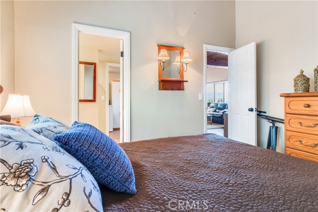 Detail Gallery Image 20 of 30 For 39576 Oak Glen Rd, Fawnskin,  CA 92333 - 2 Beds | 3/1 Baths
