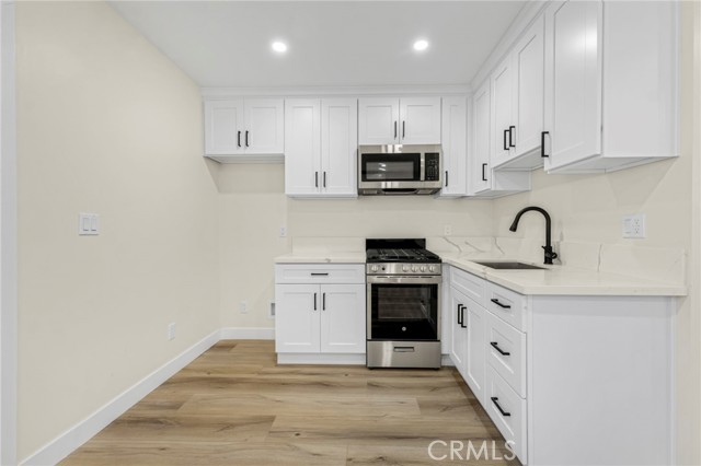 Detail Gallery Image 3 of 14 For 1674 Fremont Dr, Thousand Oaks,  CA 91362 - 0 Beds | 1 Baths