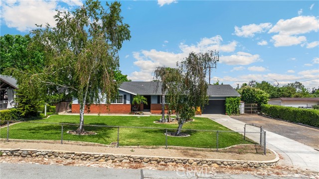5939 Etiwanda Ave, Rancho Cucamonga CA: https://media.crmls.org/medias/11147218-b022-4c20-b0be-0638bca74a38.jpg