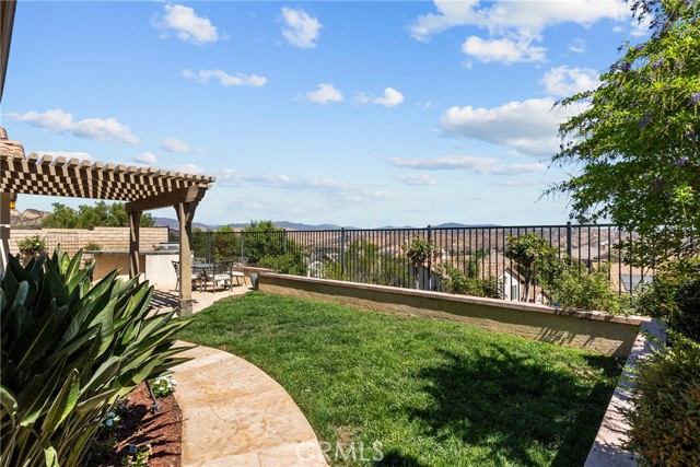 30146 Galbreth Ct, Castaic CA: https://media.crmls.org/medias/1114bfd9-394c-433c-8552-93be12028780.jpg