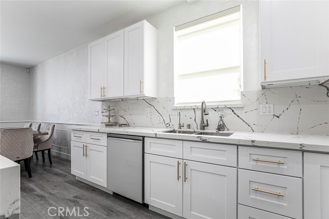 Detail Gallery Image 8 of 52 For 9124 N Nilo Ln, Panorama City,  CA 91402 - 4 Beds | 3/1 Baths