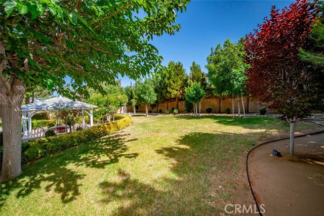 5618 Gardendale Lane, Palmdale CA: https://media.crmls.org/medias/111532f5-216f-4053-b9c7-164495c79c0d.jpg