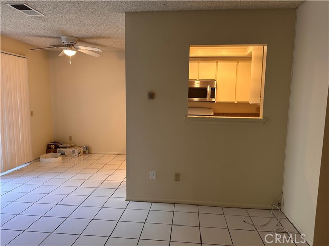 Detail Gallery Image 14 of 25 For 4832 King Cir #D,  Huntington Beach,  CA 92648 - 2 Beds | 2/1 Baths