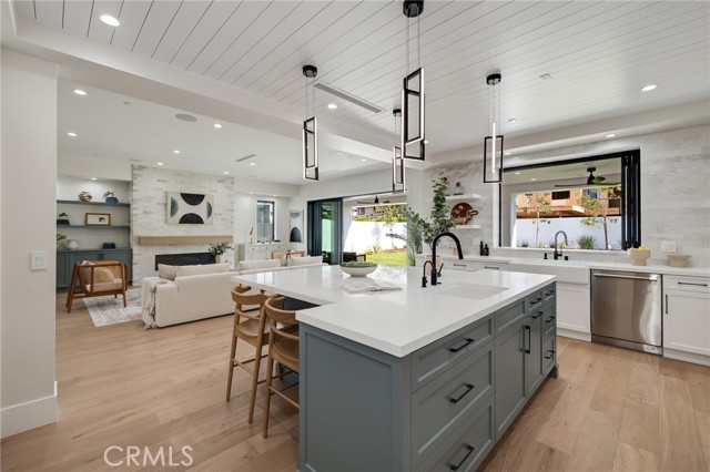 Detail Gallery Image 29 of 75 For 1820 9th St, Manhattan Beach,  CA 90266 - 6 Beds | 6/1 Baths