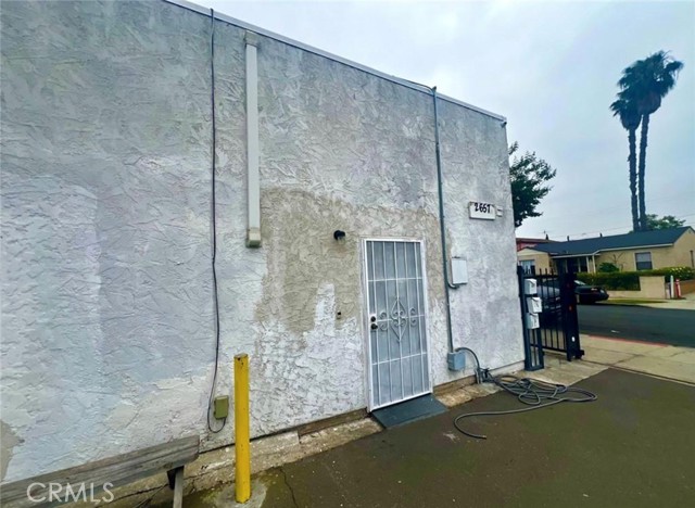 Image 2 of 17 For 2657 Monroe  