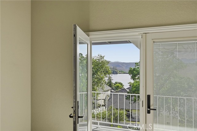 Detail Gallery Image 16 of 41 For 18669 Deer Hill, Hidden Valley Lake,  CA 95467 - 3 Beds | 2 Baths