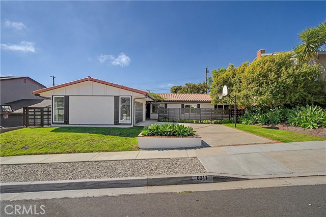 6917 Clovercliff