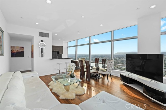 Detail Gallery Image 7 of 56 For 900 W Olympic 31j,  Los Angeles,  CA 90015 - 3 Beds | 3 Baths