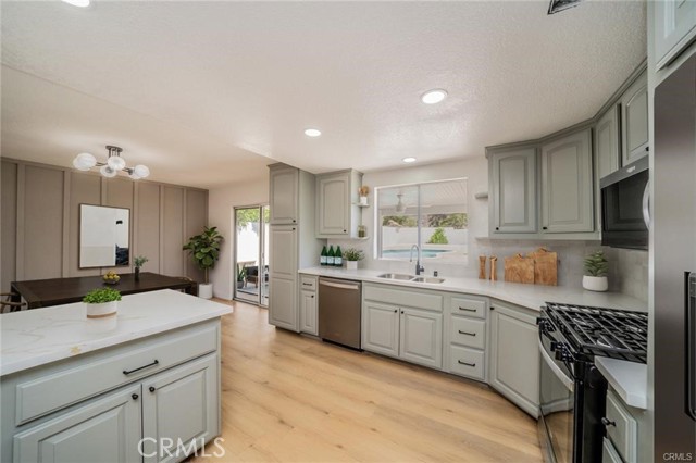 28732 Paseo Diablo, Menifee CA: https://media.crmls.org/medias/11190bef-9174-4a2f-92e8-7582a8e95654.jpg