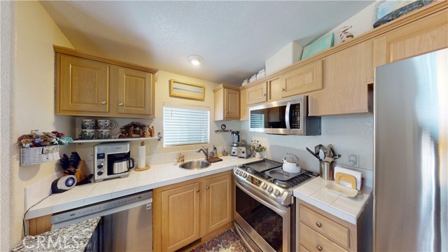 Detail Gallery Image 6 of 34 For 7652 Garfield Ave #100,  Huntington Beach,  CA 92648 - 1 Beds | 1 Baths