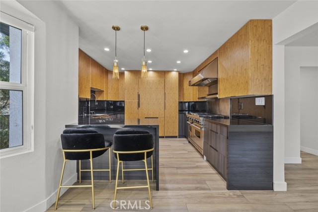 10341 Mcclemont Avenue, Tujunga CA: https://media.crmls.org/medias/111932cc-d905-459a-bc18-851e102a5b9f.jpg