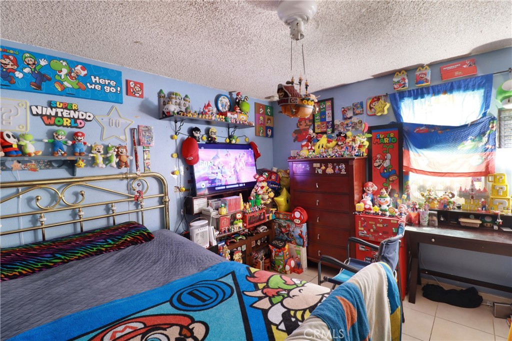 https://media.crmls.org/medias/11194f43-c04c-45c5-b264-f0e50ad90e4d.jpg?preset=X-Large