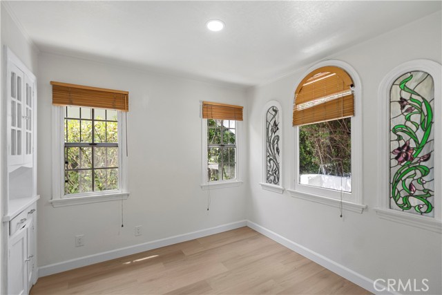 336 N Crescent Heights Boulevard, Los Angeles CA: https://media.crmls.org/medias/11196bad-974a-4b72-9b50-63cfeeb8de43.jpg