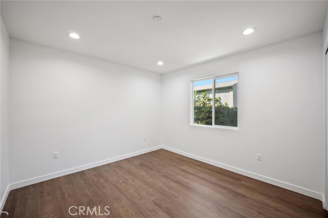 Detail Gallery Image 10 of 17 For 7443 Balcom Ave, Reseda,  CA 91335 - 3 Beds | 2 Baths