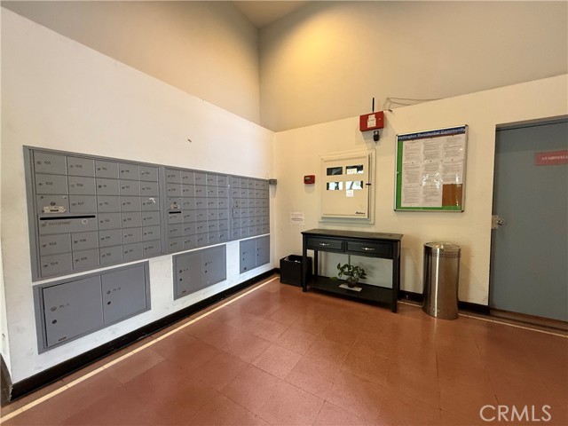 Detail Gallery Image 33 of 35 For 500 S Berendo St #302,  Los Angeles,  CA 90020 - 3 Beds | 2 Baths