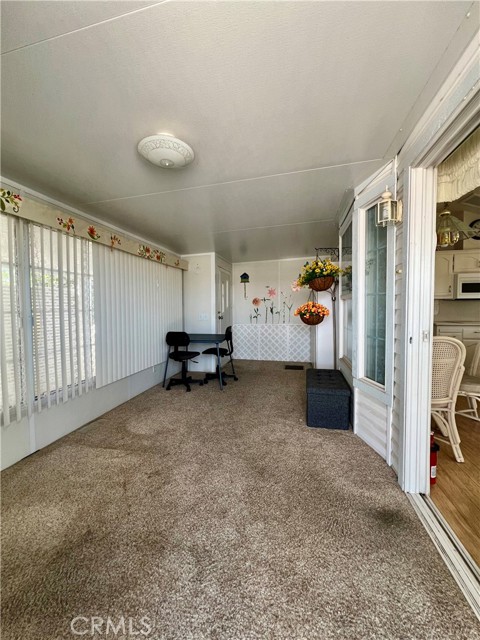 1295 S Cawston Avenue, Hemet CA: https://media.crmls.org/medias/111a25dc-96ae-4aa0-b08a-68536af905bc.jpg