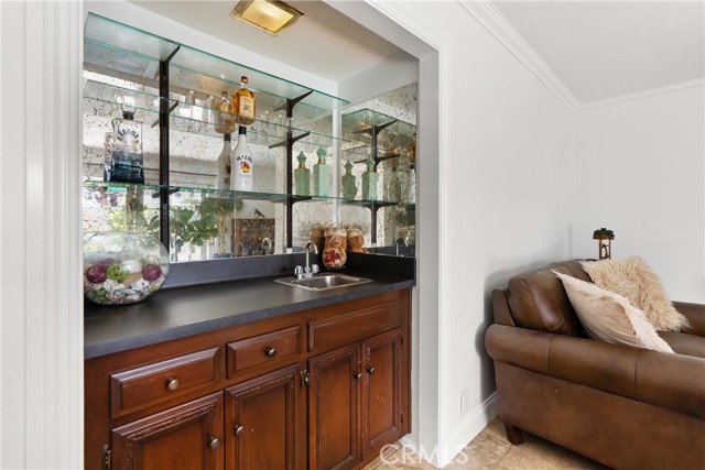 Detail Gallery Image 13 of 35 For 622 W Alpine Ave, Santa Ana,  CA 92707 - 5 Beds | 3 Baths