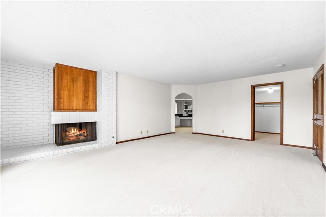 6222 Riviera Circle, Long Beach CA: https://media.crmls.org/medias/111a34b6-7c7c-4265-ab84-ab1abcfdb3bf.jpg
