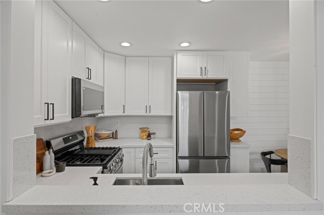 Detail Gallery Image 12 of 22 For 7 Rosa, Rancho Santa Margarita,  CA 92688 - 2 Beds | 2 Baths