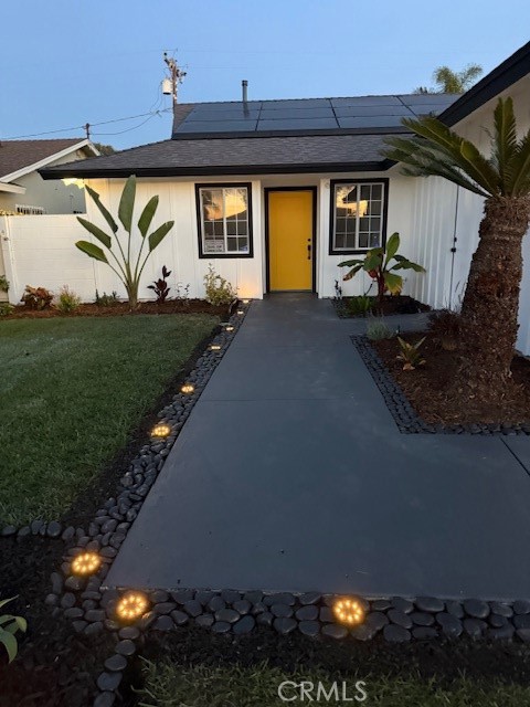 Detail Gallery Image 2 of 62 For 21108 Wilder Ave, Lakewood,  CA 90715 - 4 Beds | 2 Baths