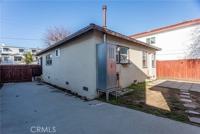 1606 Steinhart Avenue, Redondo Beach, California 90278, 3 Bedrooms Bedrooms, ,1 BathroomBathrooms,Residential,For Sale,Steinhart,BB25027530