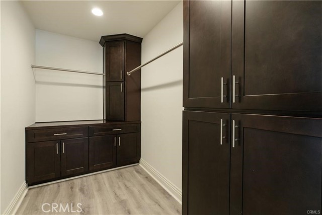 Detail Gallery Image 34 of 65 For 9484 Gloaming Dr, Beverly Hills,  CA 90210 - 4 Beds | 4 Baths