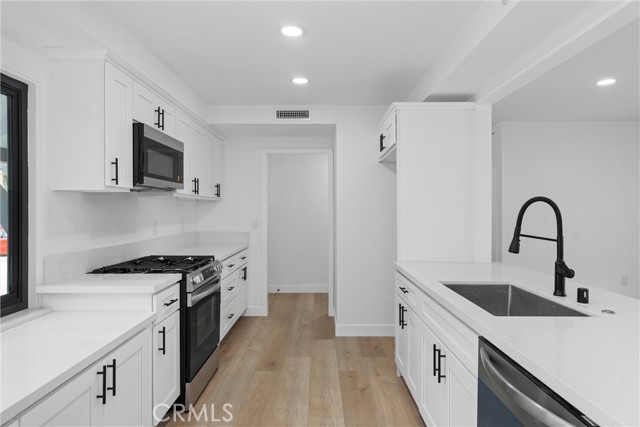 Detail Gallery Image 12 of 26 For 259 Freda Ave, Pomona,  CA 91767 - 4 Beds | 2 Baths