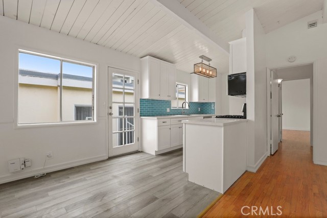 818 Cypress Avenue, Hermosa Beach, California 90254, ,Residential Income,Sold,Cypress,SB21237916