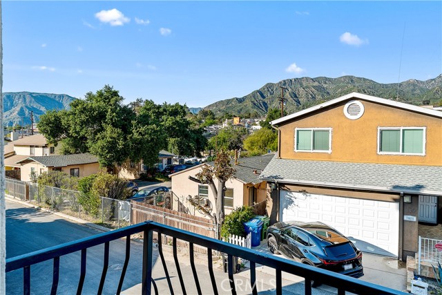 Detail Gallery Image 17 of 56 For 7422 Valaho Ln, Tujunga,  CA 91042 - 3 Beds | 2/2 Baths