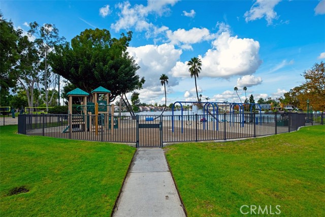 Detail Gallery Image 41 of 47 For 21532 Camino Papal, Lake Forest,  CA 92630 - 5 Beds | 3/1 Baths
