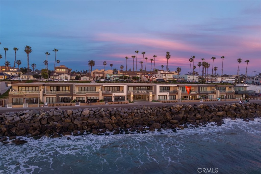 700 The Strand - photo 4