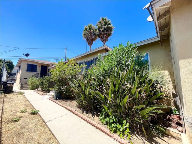 1660 W 2nd Street, Los Angeles CA: https://media.crmls.org/medias/111fbdd0-7242-49d2-a874-a85aac5567c4.jpg