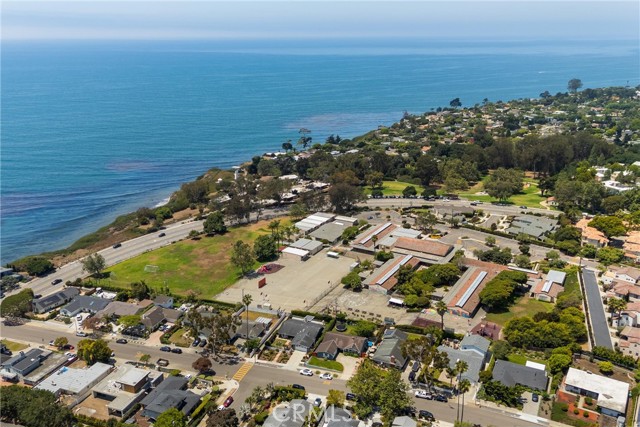 231 Salida Del Sol, Santa Barbara CA: https://media.crmls.org/medias/11200376-11af-4188-901a-4886be9be35f.jpg