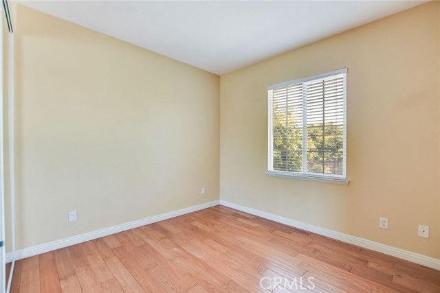 12139 Serra Avenue, Chino CA: https://media.crmls.org/medias/1120c560-058d-409b-a224-3ef4c77fdb73.jpg