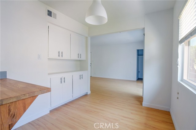 Detail Gallery Image 10 of 20 For 11921 Goshen Ave #4,  Los Angeles,  CA 90049 - 2 Beds | 2 Baths