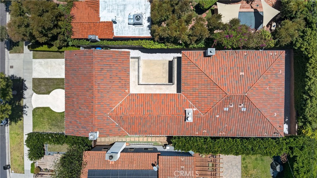 https://media.crmls.org/medias/1123160c-093b-49b6-99db-b0ff9b939c70.jpg?preset=X-Large