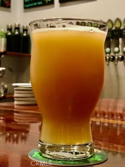 585 E Thompson Boulevard, Ventura CA: https://media.crmls.org/medias/11232bdc-8c26-46e4-b736-7a4d8ddea867.jpg