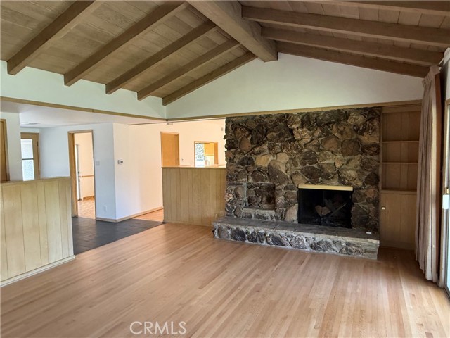 Detail Gallery Image 5 of 29 For 9221 Rubio Ave, North Hills,  CA 91343 - 2 Beds | 2 Baths