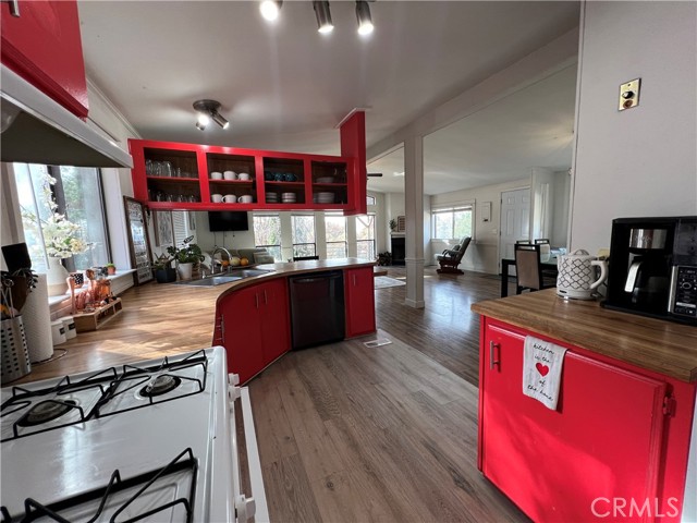 4047 Foothill Drive, Lucerne CA: https://media.crmls.org/medias/1123cb8f-5be3-4430-b267-7ac81f03e27c.jpg