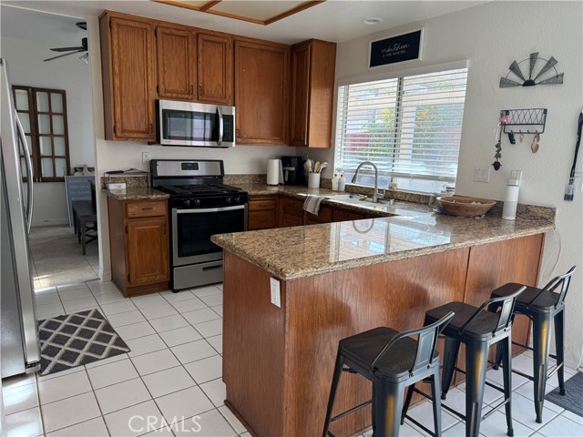 30097 Shoreline Drive, Menifee CA: https://media.crmls.org/medias/11249785-cc9d-4f69-8f06-f5af48aa1807.jpg