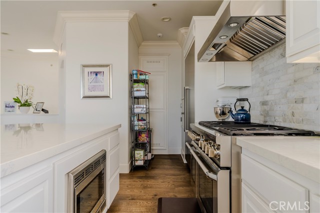 300 19TH Street, Manhattan Beach CA: https://media.crmls.org/medias/11269c92-322e-4312-8f89-f4fda2310f8b.jpg