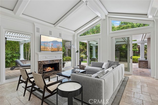 Detail Gallery Image 5 of 40 For 6 Rue Cannes, Newport Beach,  CA 92660 - 3 Beds | 2/1 Baths