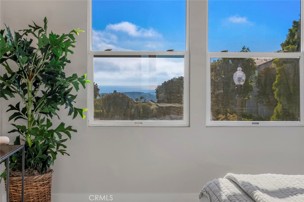 https://media.crmls.org/medias/1127456f-67ed-4932-b044-e1078318455f.jpg?preset=X-Large
