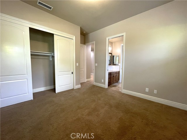 2068 Radnor Avenue, Long Beach CA: https://media.crmls.org/medias/1127c929-a77a-4855-8efe-2296393ceea7.jpg