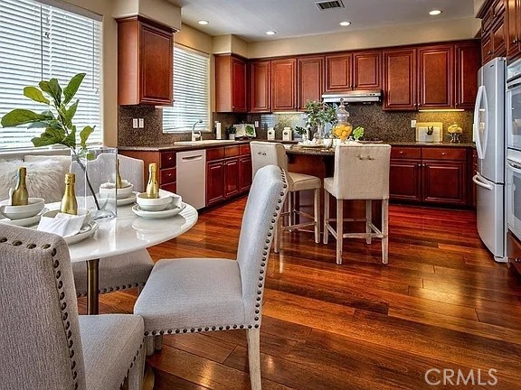 Detail Gallery Image 4 of 44 For 780 Paseo De Leon, Newbury Park,  CA 91320 - 5 Beds | 3/1 Baths