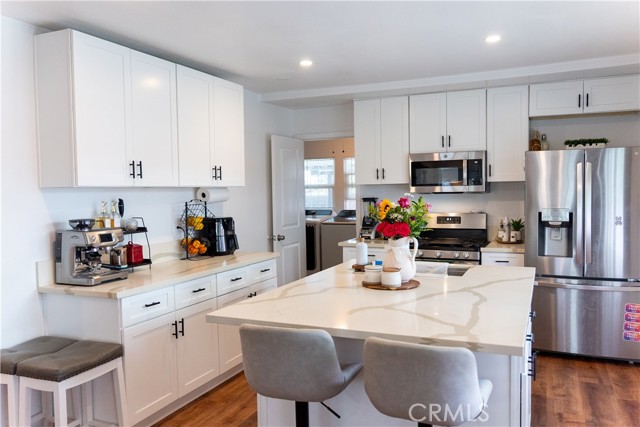 8924 Towne Avenue, Los Angeles CA: https://media.crmls.org/medias/11286fd4-8346-4bea-a1d2-a0602cde8ac6.jpg